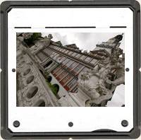 Schloss-Wolfenbuettel-mit-Statuen_ALT