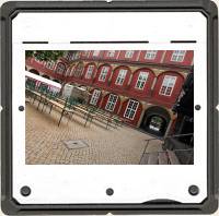 Schlosshof_Buehnenblick-nach-draussen_ALT