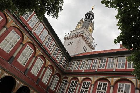 Bild: Blick-auf-Schlossturm-vom-Innenhof